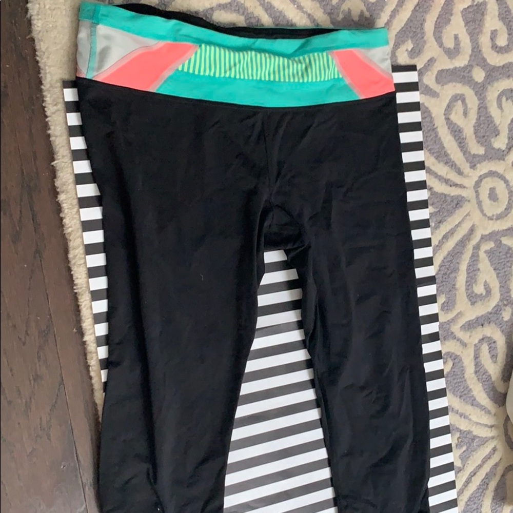 COPY - Lululemon crop leggings - size 12